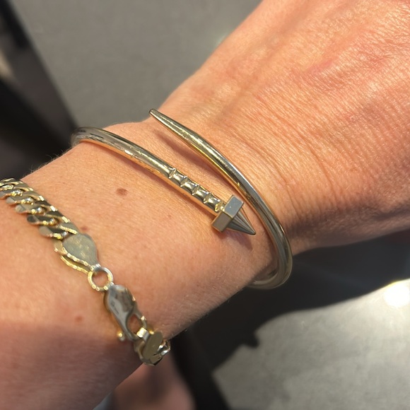 2 bracelets - Picture 5 of 5